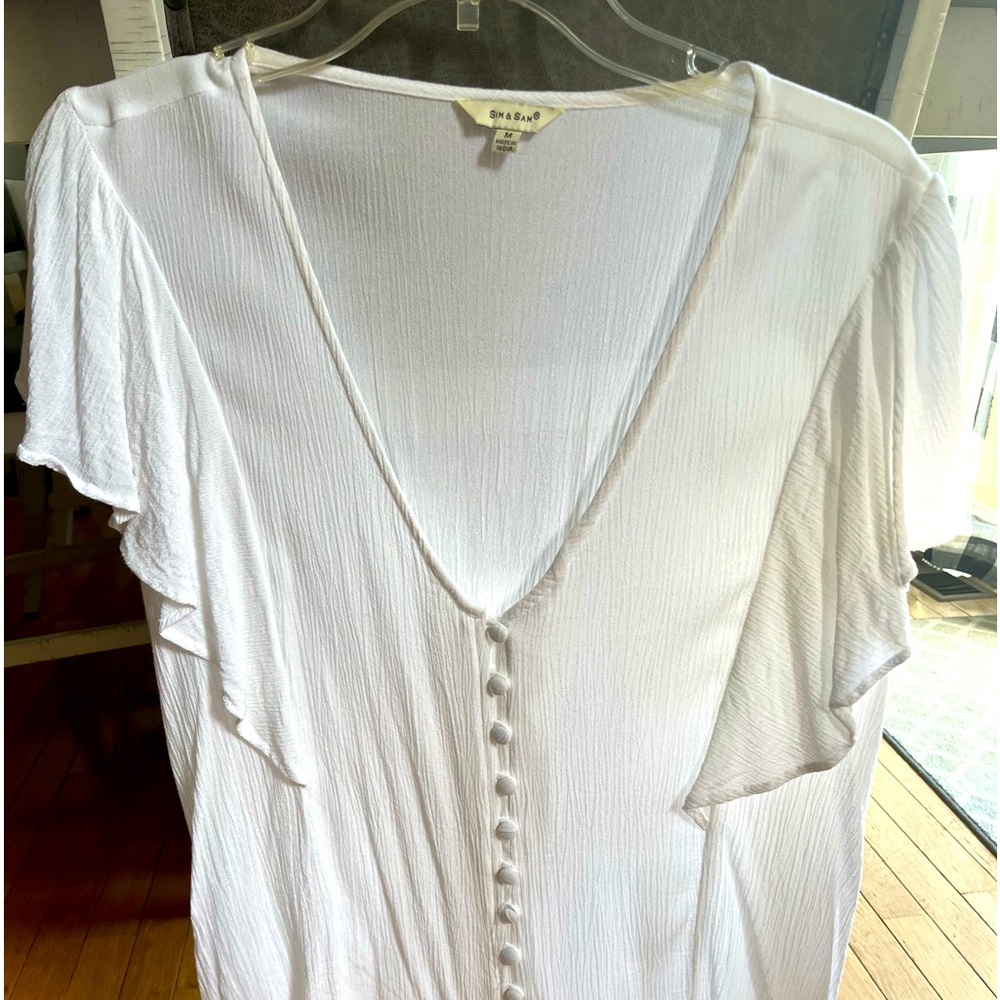 Women’s short sleeve v neck blouse